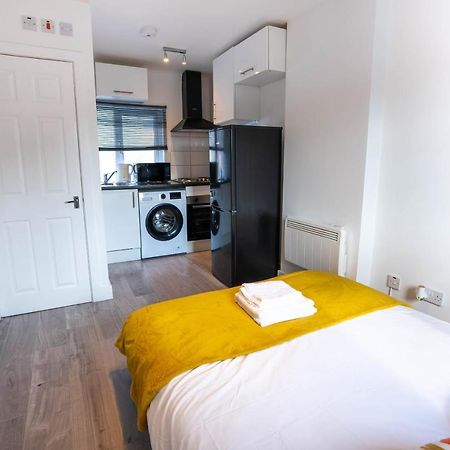 No 01 Small Studio Flat In Aylesbury Town Station 外观 照片