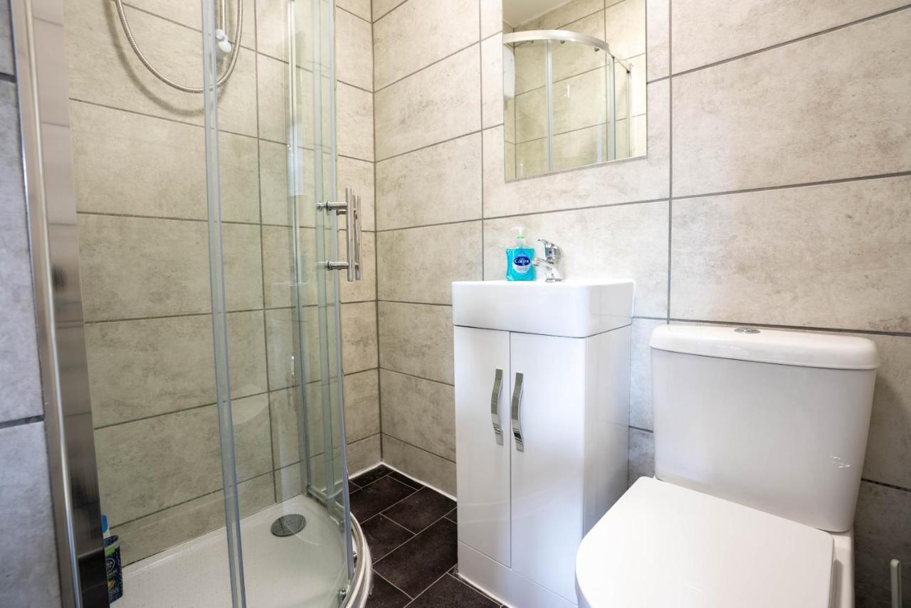 No 01 Small Studio Flat In Aylesbury Town Station 外观 照片